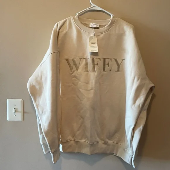 Wifey Statement Sweatshirt - Picture 5 of 8